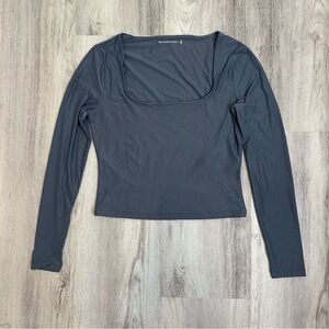 Abercrombie & Fitch Long Sleeve Gray Size M